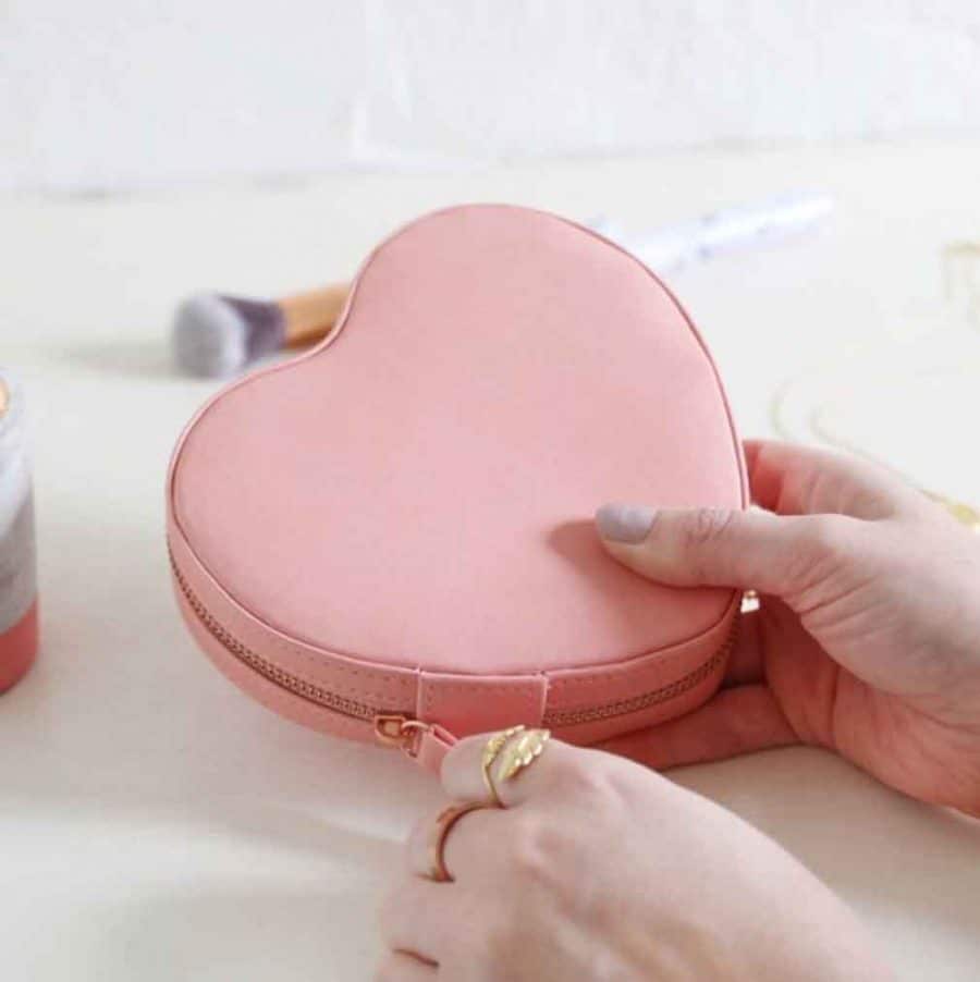 Joyero portátil en forma de corazón rosa melocotón