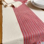 Set de 4 Servilletas de telar Ana con hilos rojos y azules - Image 7