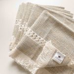 Set de 4 Servilletas de Telar Boreal con Efecto de Hilos Entretejidos - Image 2