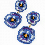Aretes de flor doble pensamiento azul